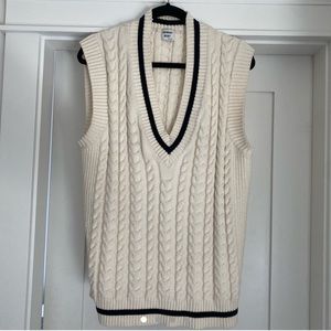 Aritzia Sunday best sweater vest